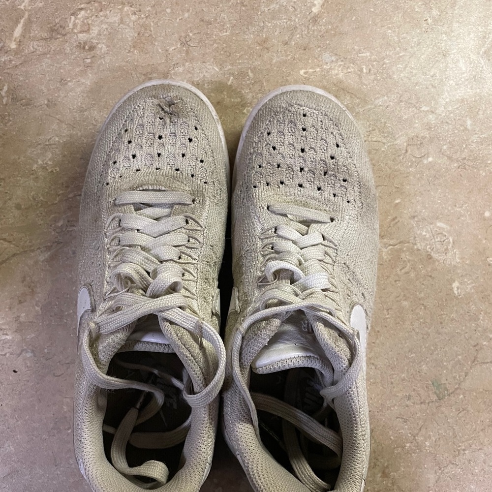 Shoes - Picture 2 of 4